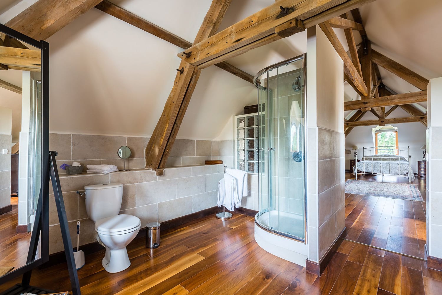 Bathroom | Holiday chateau in Nouvelle-Aquitaine