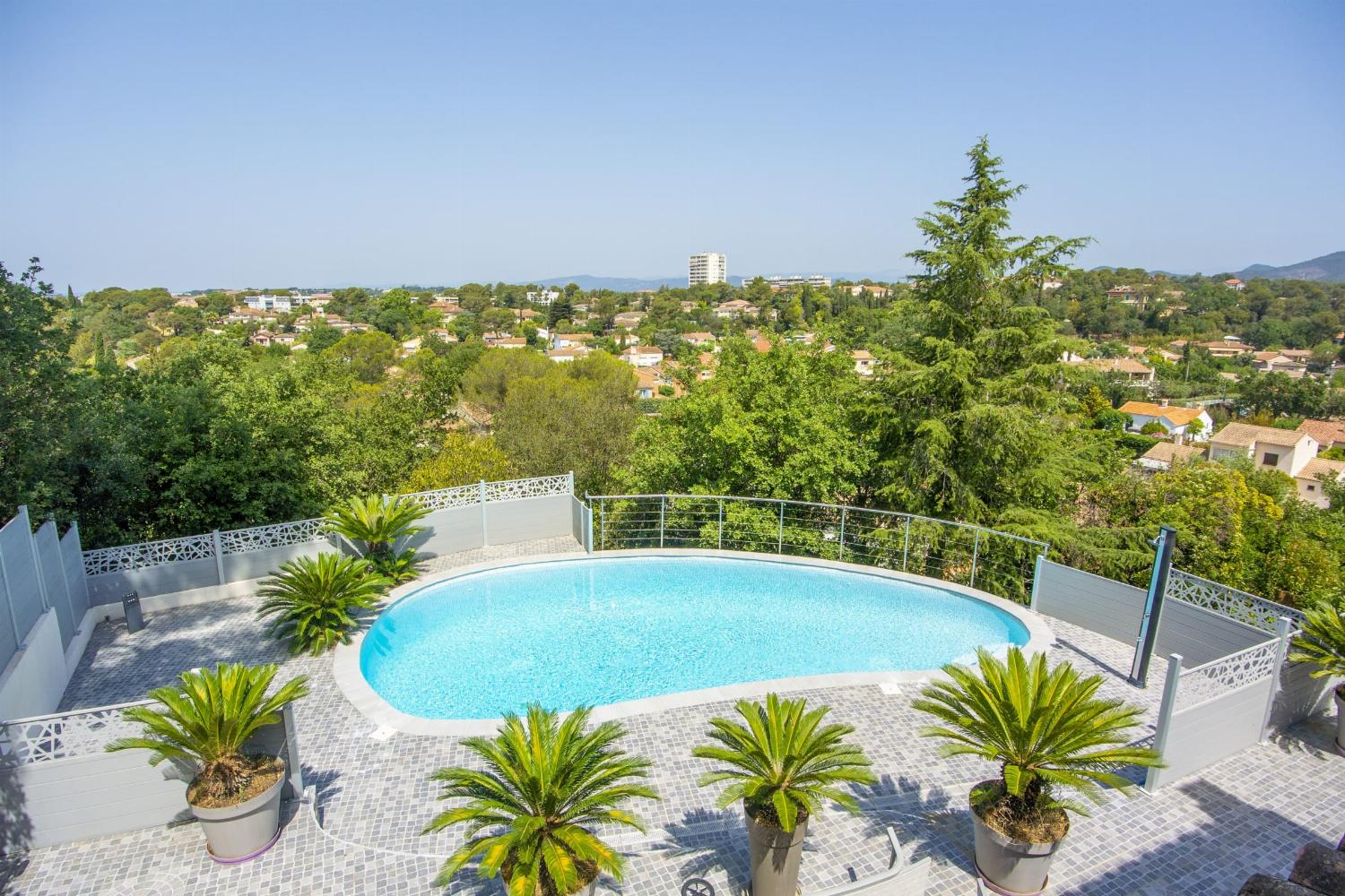 Private pool and terrace