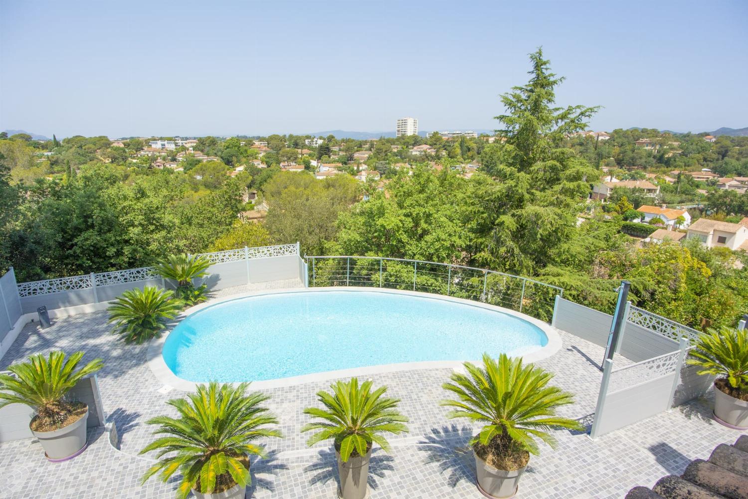 Private pool and terrace