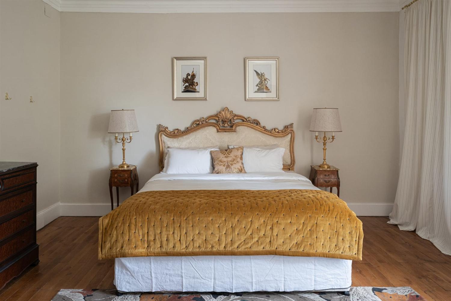 Bedroom | Holiday château in Indre-et-Loire