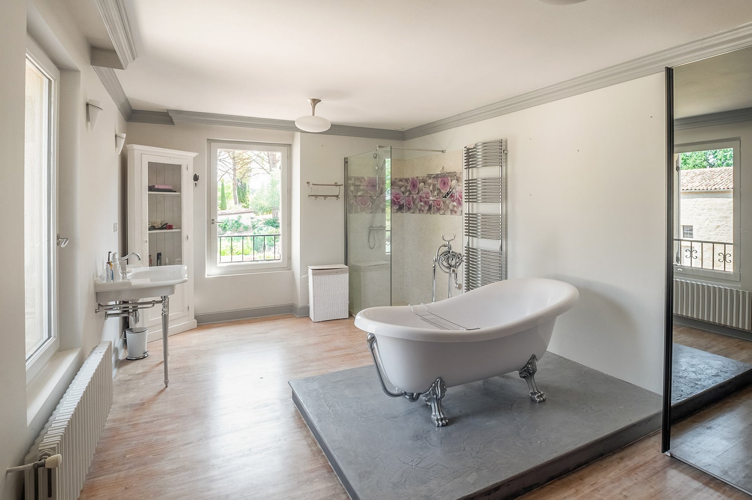 Bathroom | Holiday home in Gontaud-de-Nogaret Bathroom | Holiday home in Gontaud-de-Nogaret