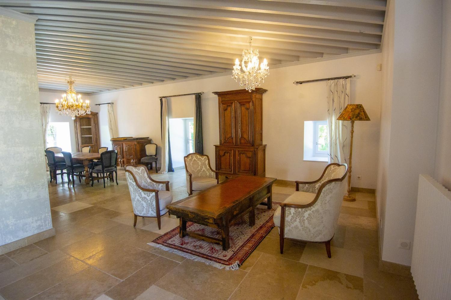 Dining room | Holiday home in Nouvelle-Aquitaine