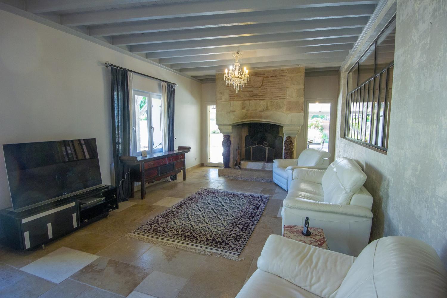 Living room | Holiday home in Nouvelle-Aquitaine