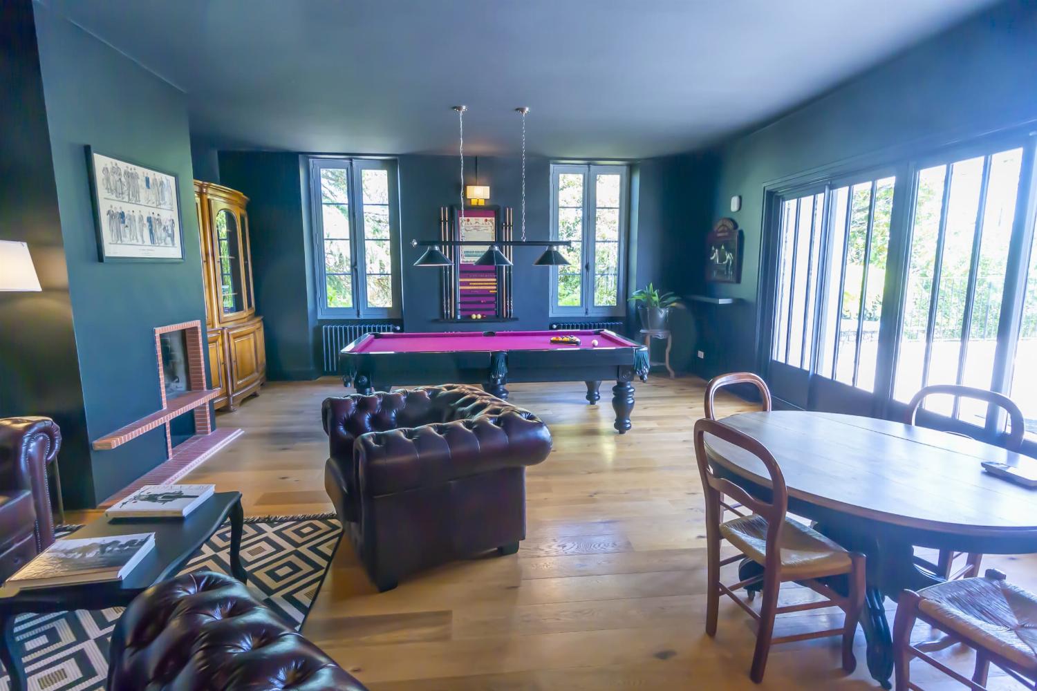Living room | Holiday home in Nouvelle-Aquitaine
