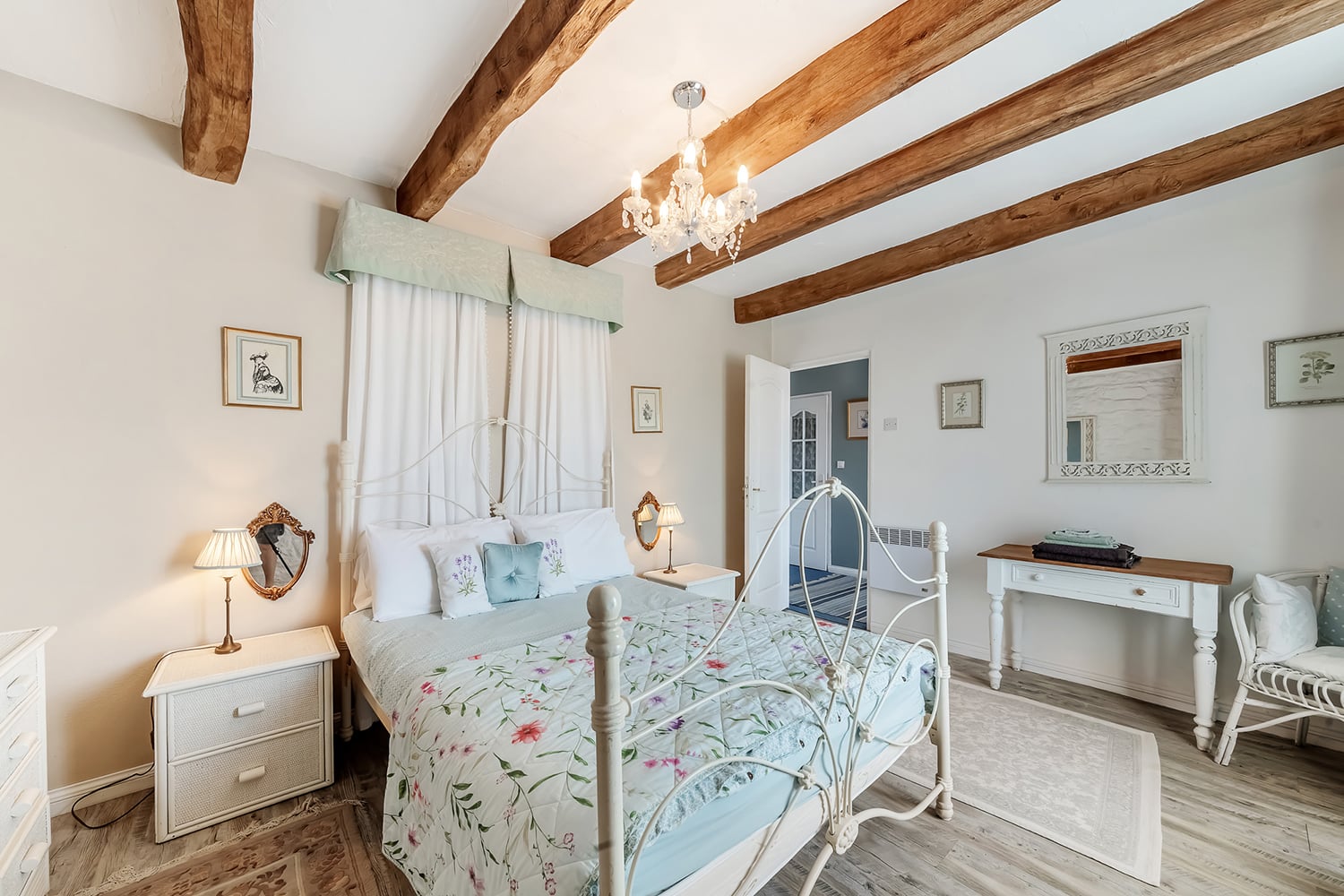 Bedroom | Holiday cottage in Brittany