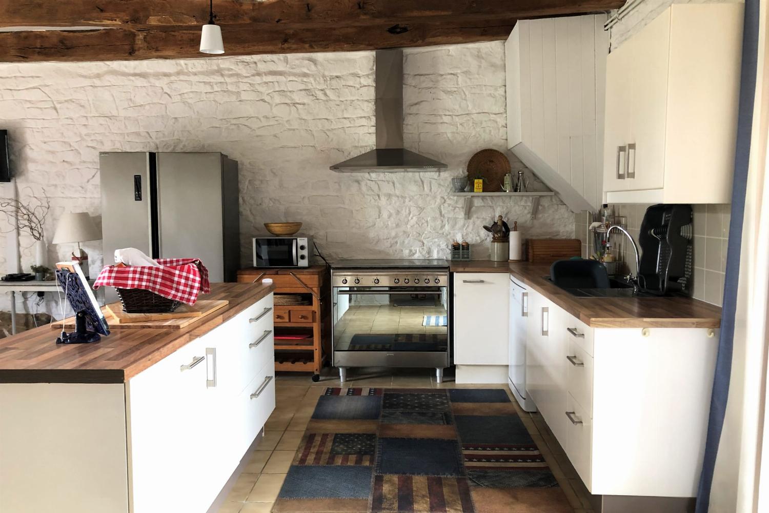 Kitchen | Holiday cottage in Brittany