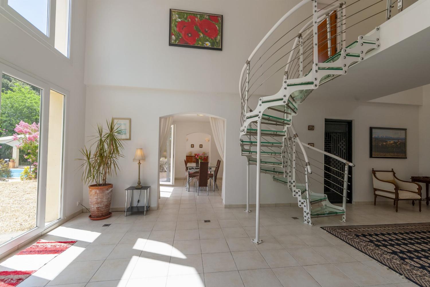 Entrance hallway | Holiday villa in South of France