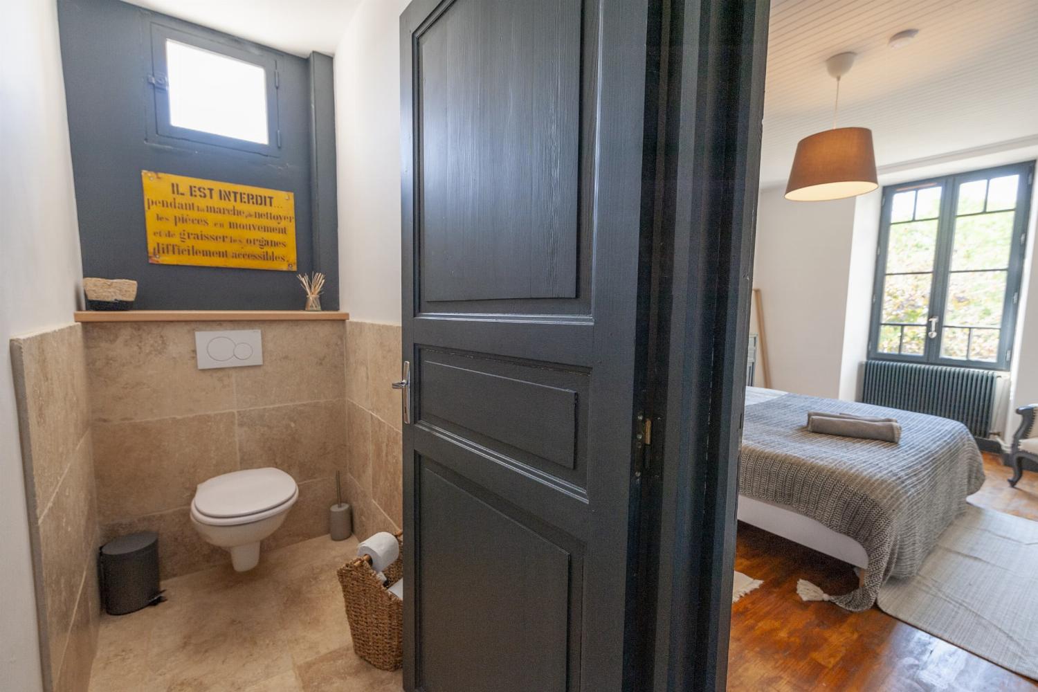Bathroom | Rental home in Lot