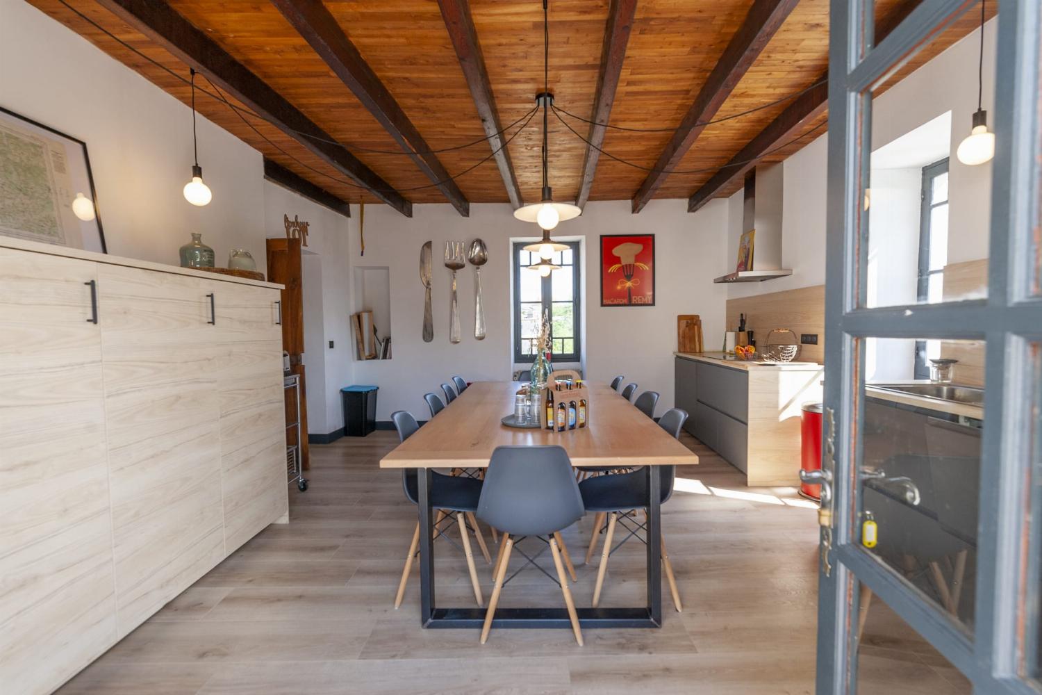 Kitchen | Rental home in Lot