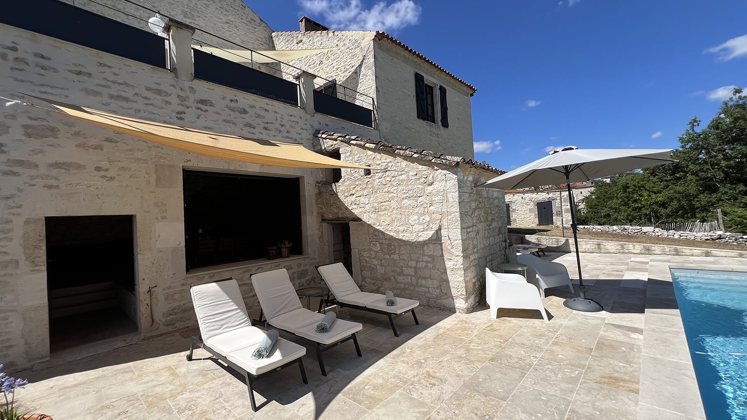 Pool terrace