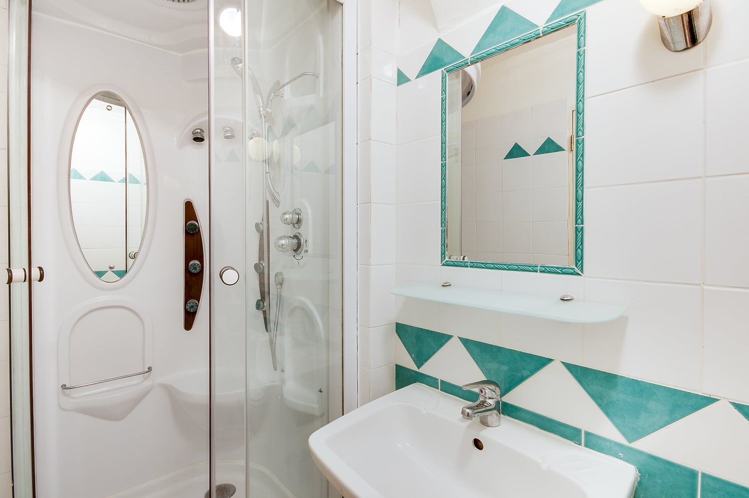 Bathroom | Holiday château in Cambayrac Bathroom | Holiday château in Cambayrac