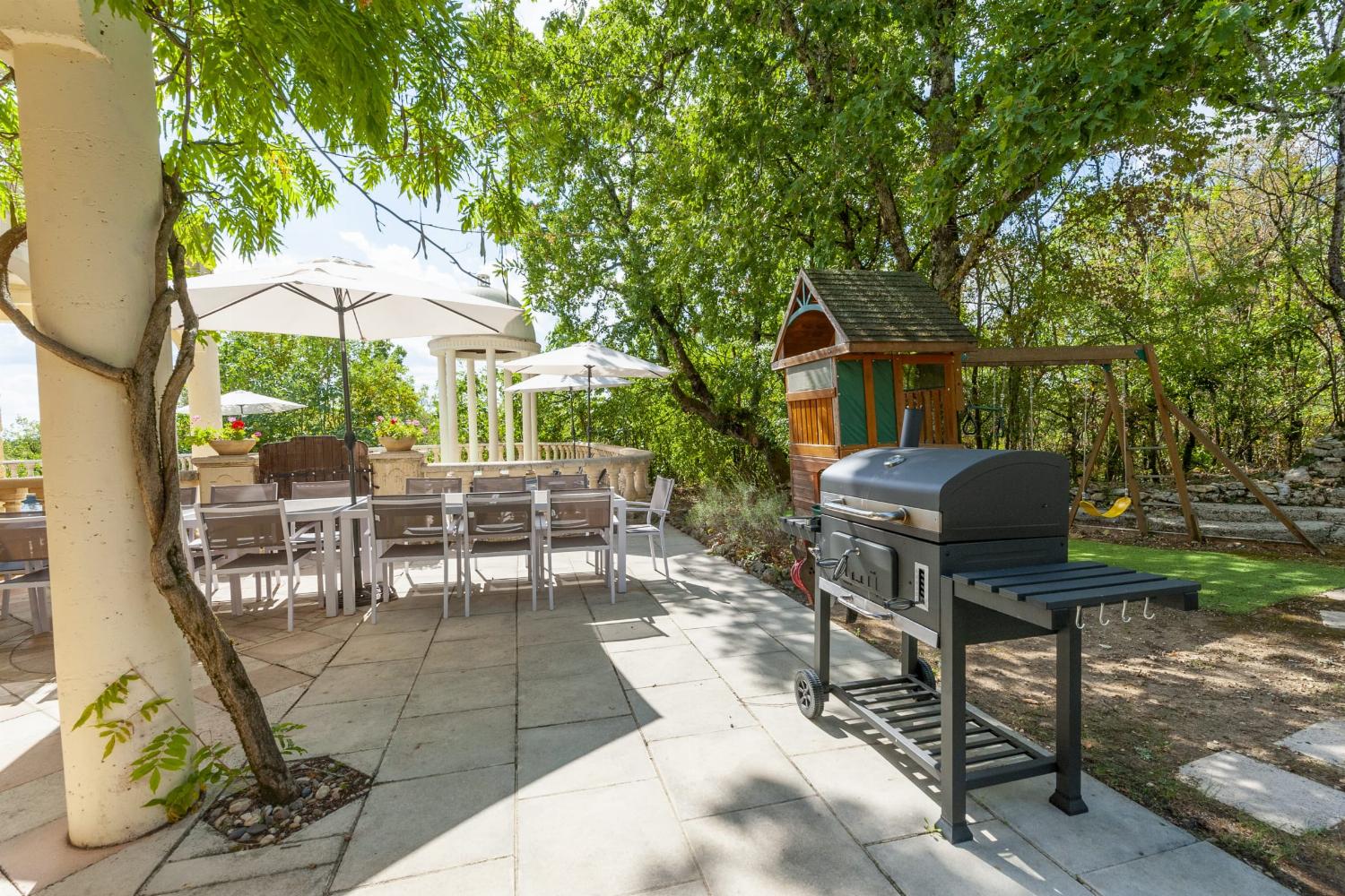 Dining terrace with BBQ