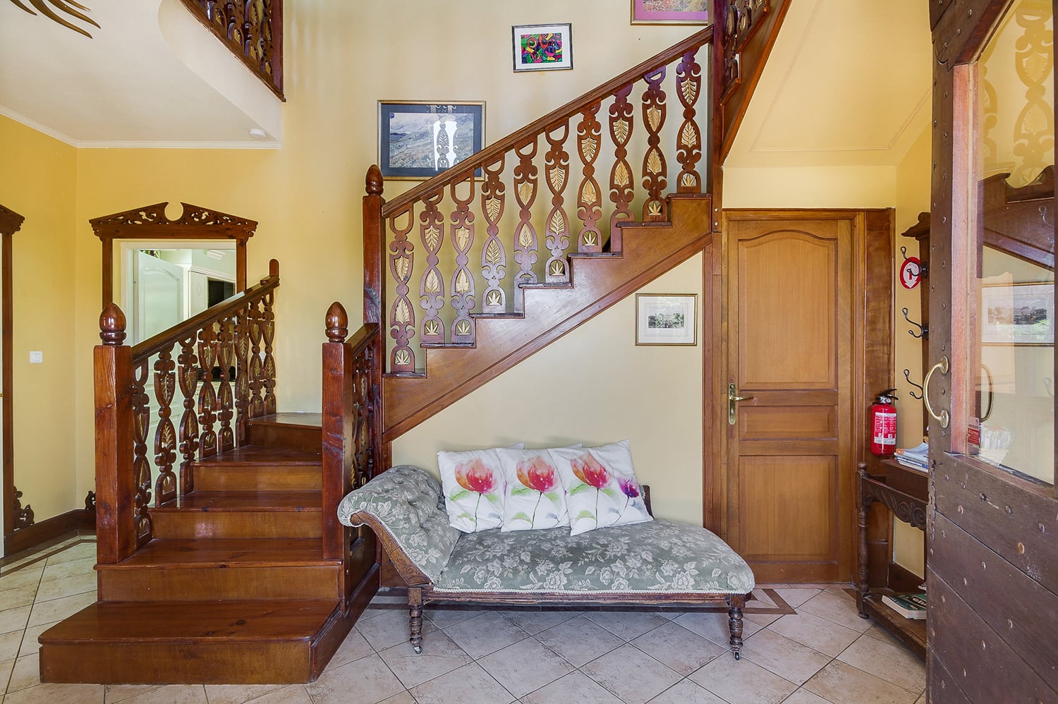 Staircase | Holiday château in Cambayrac Staircase | Holiday château in Cambayrac