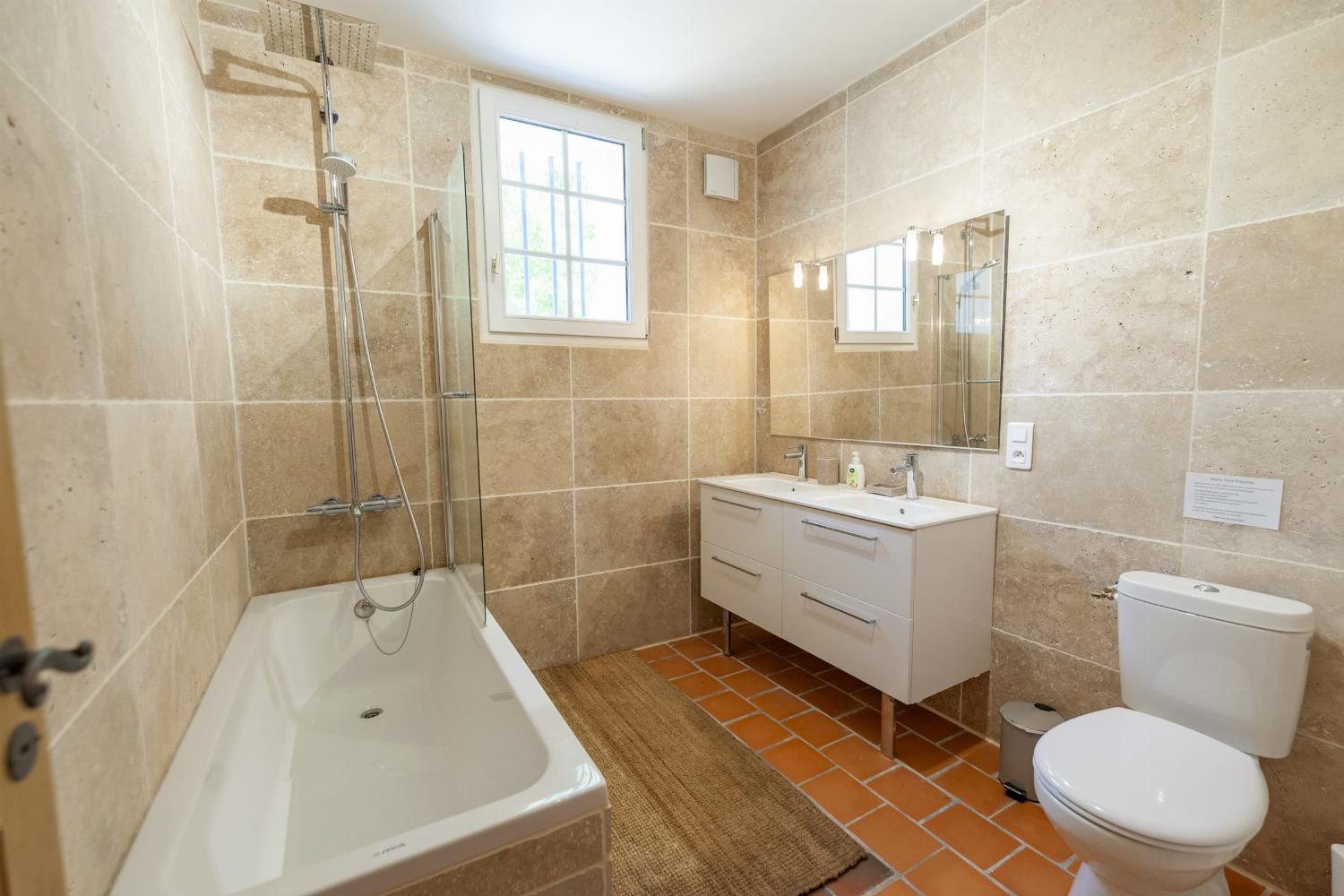 Bathroom | Holiday home in Lot-et-Garonne