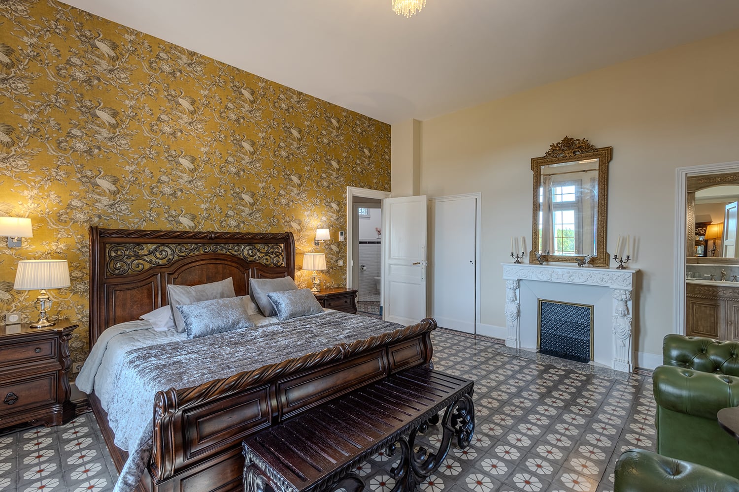 Bedroom | Holiday château in Olonzac