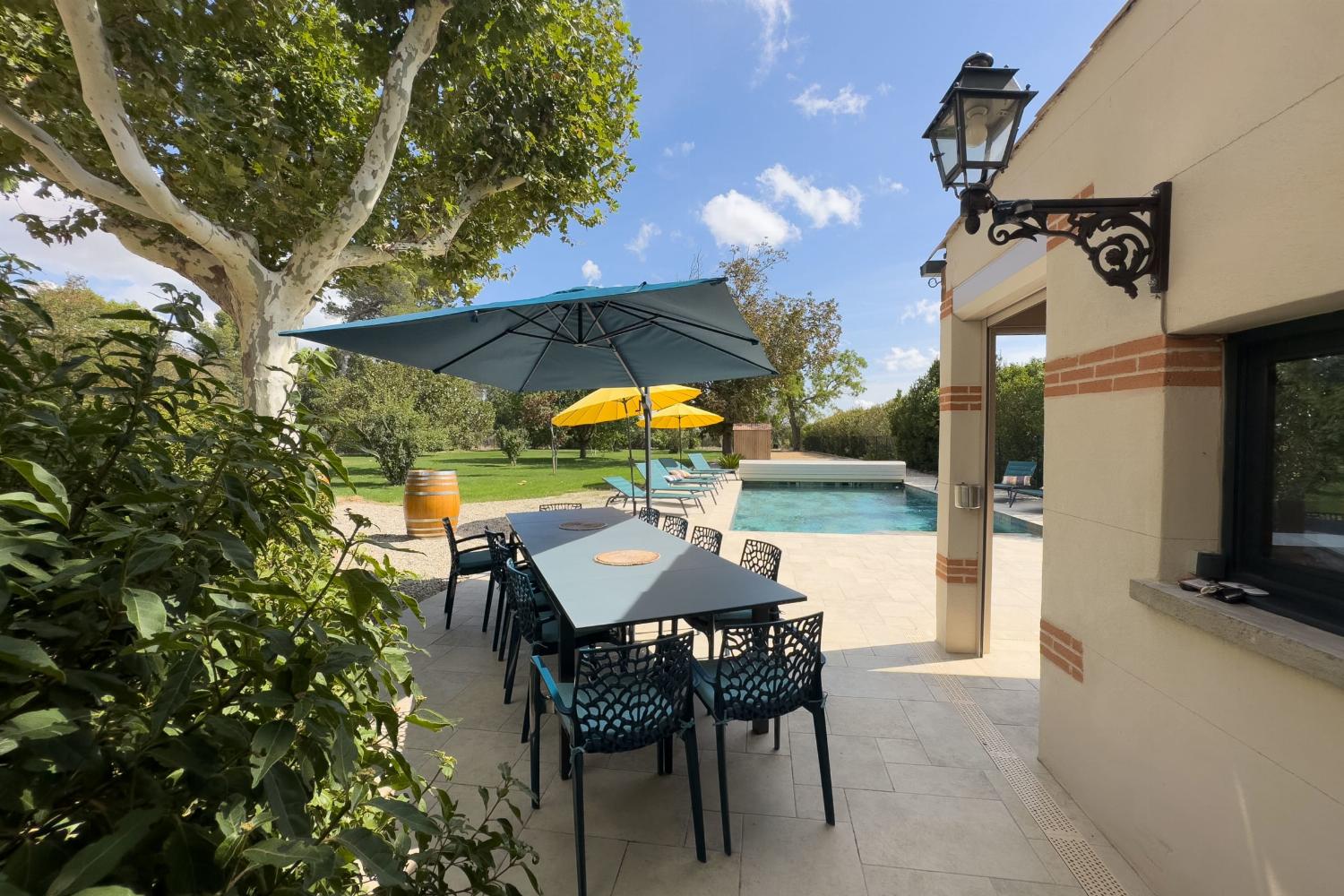 Dining terrace | Holiday château in the South of France