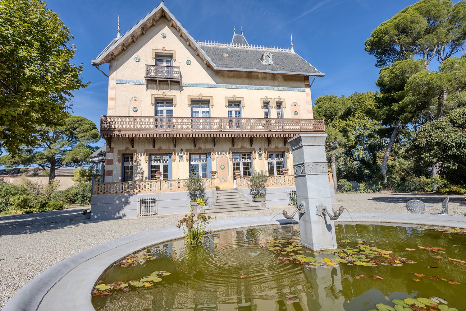 Holiday château in Olonzac
