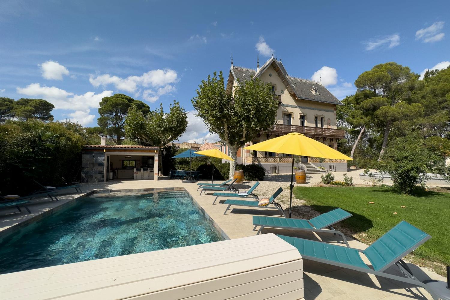 Private pool | Holiday château in the South of France