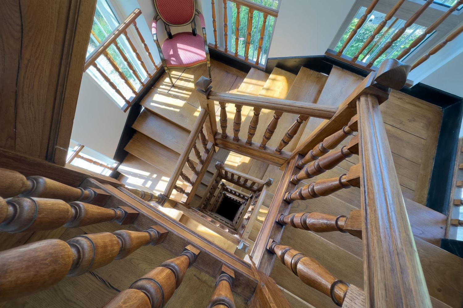 Staircase | Holiday château in the South of France