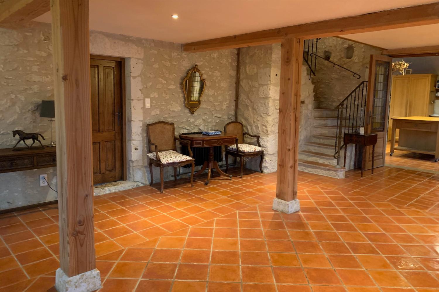 Hallway | Holiday home in South West France