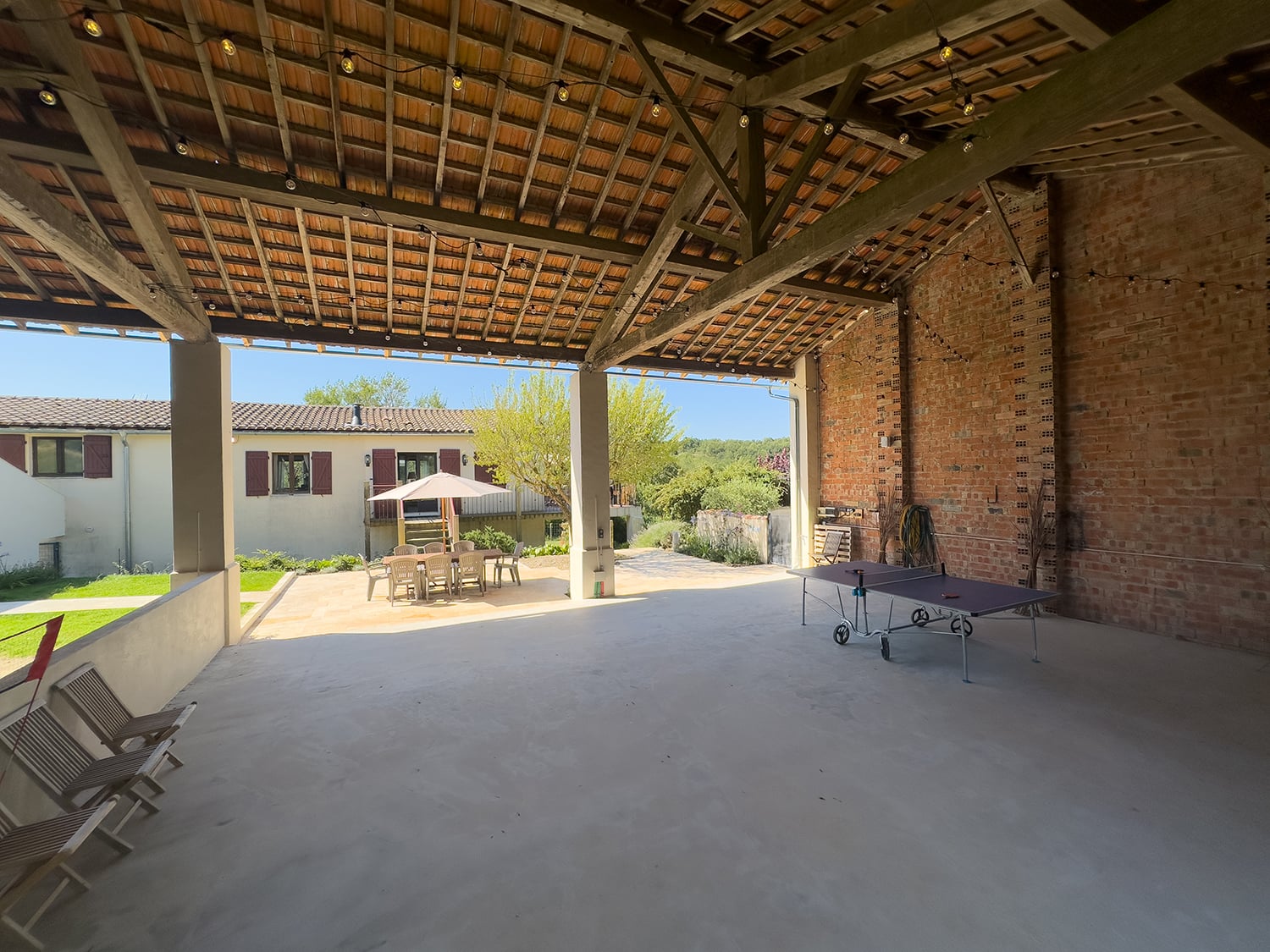 Barn with table tennis