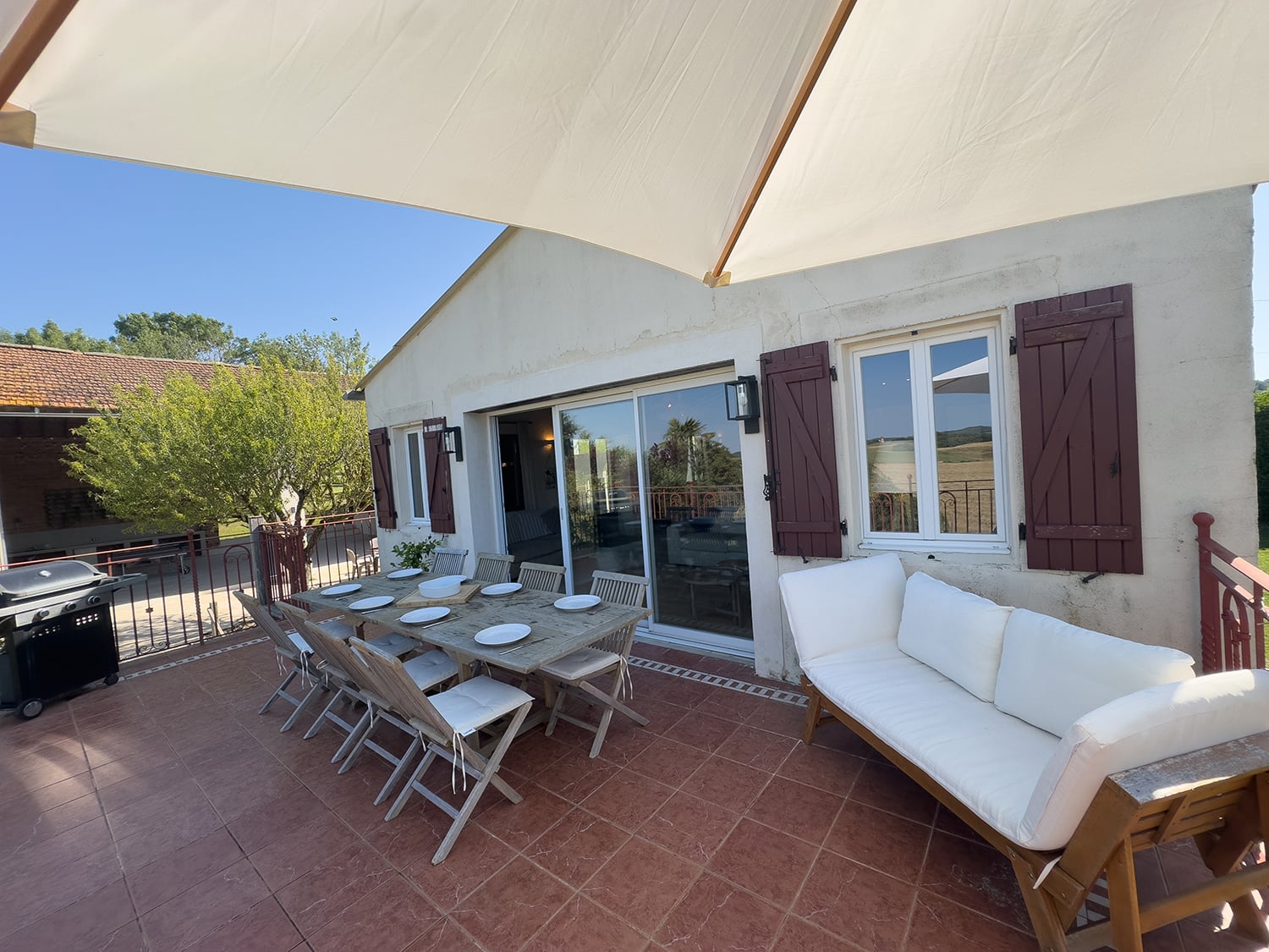 Dining terrace