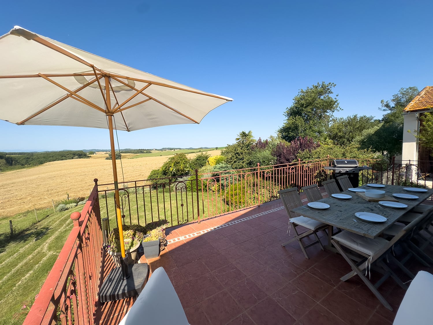 Dining terrace