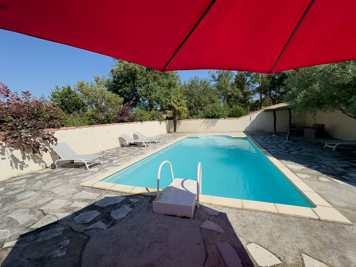 Private pool