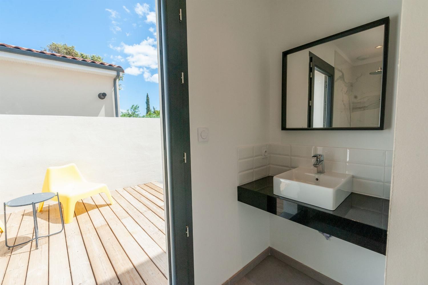 Bathroom | Holiday villa in South of France