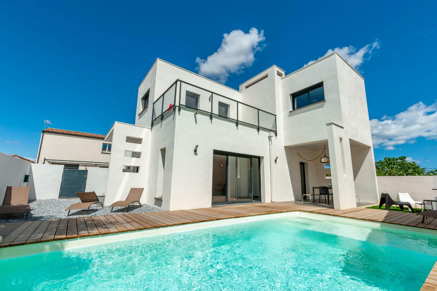 Holiday villa in South of France with private pool