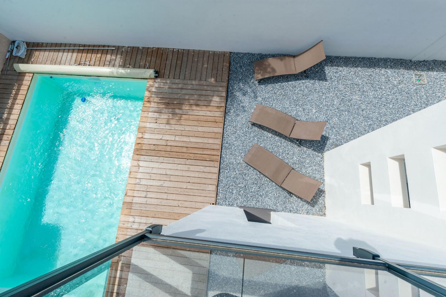 Private pool