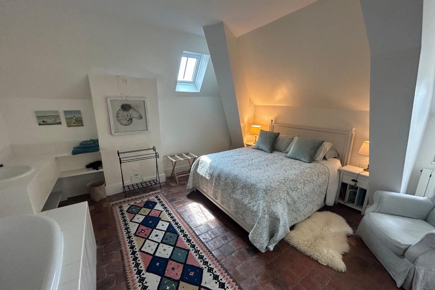 Bedroom | Holiday château in Burgundy