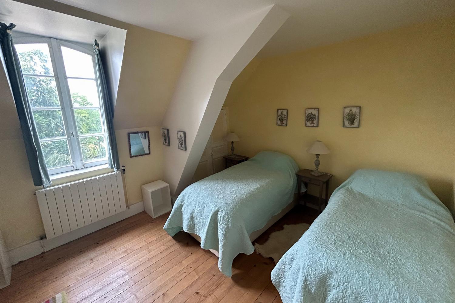 Bedroom | Holiday château in Burgundy