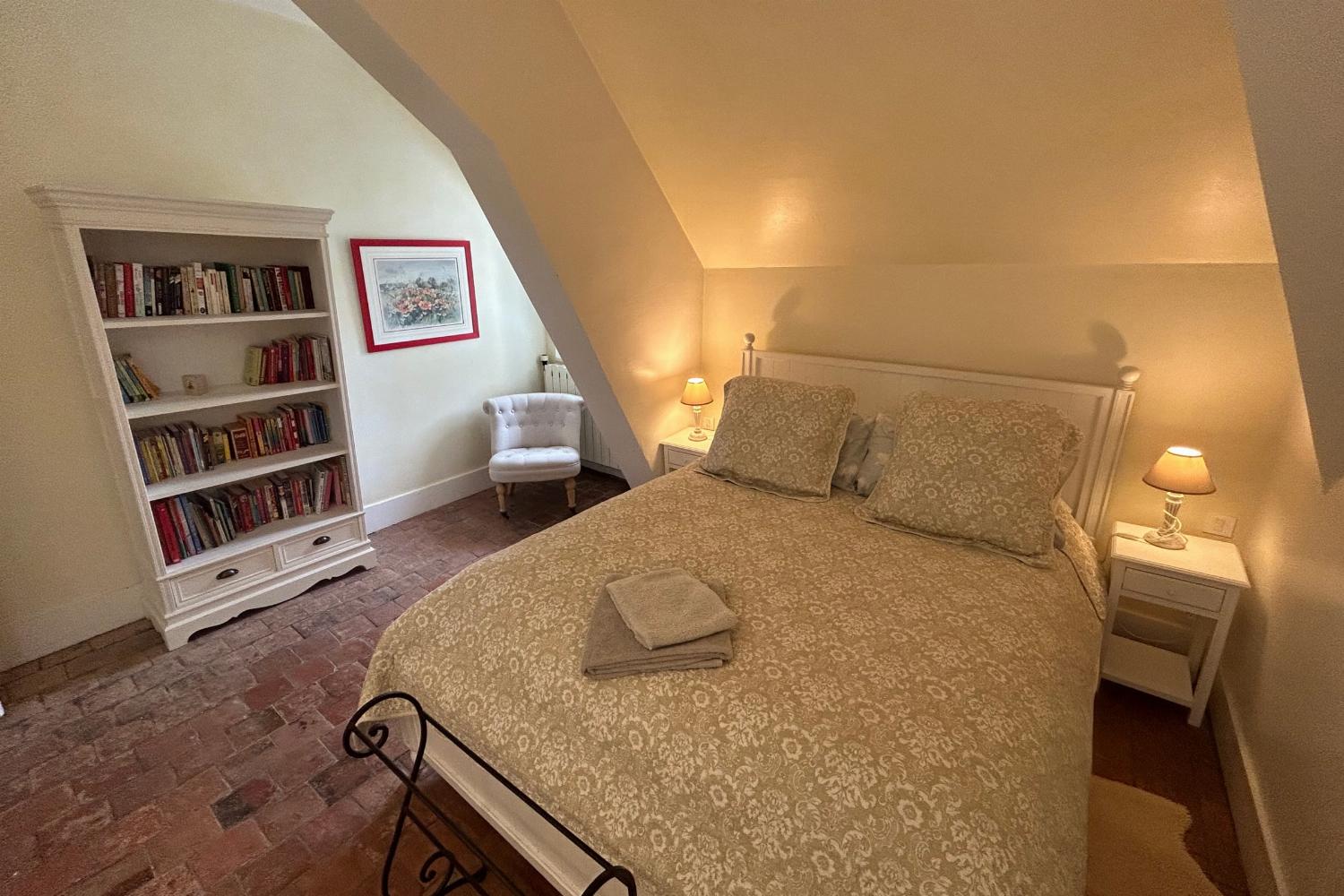 Bedroom | Holiday château in Burgundy