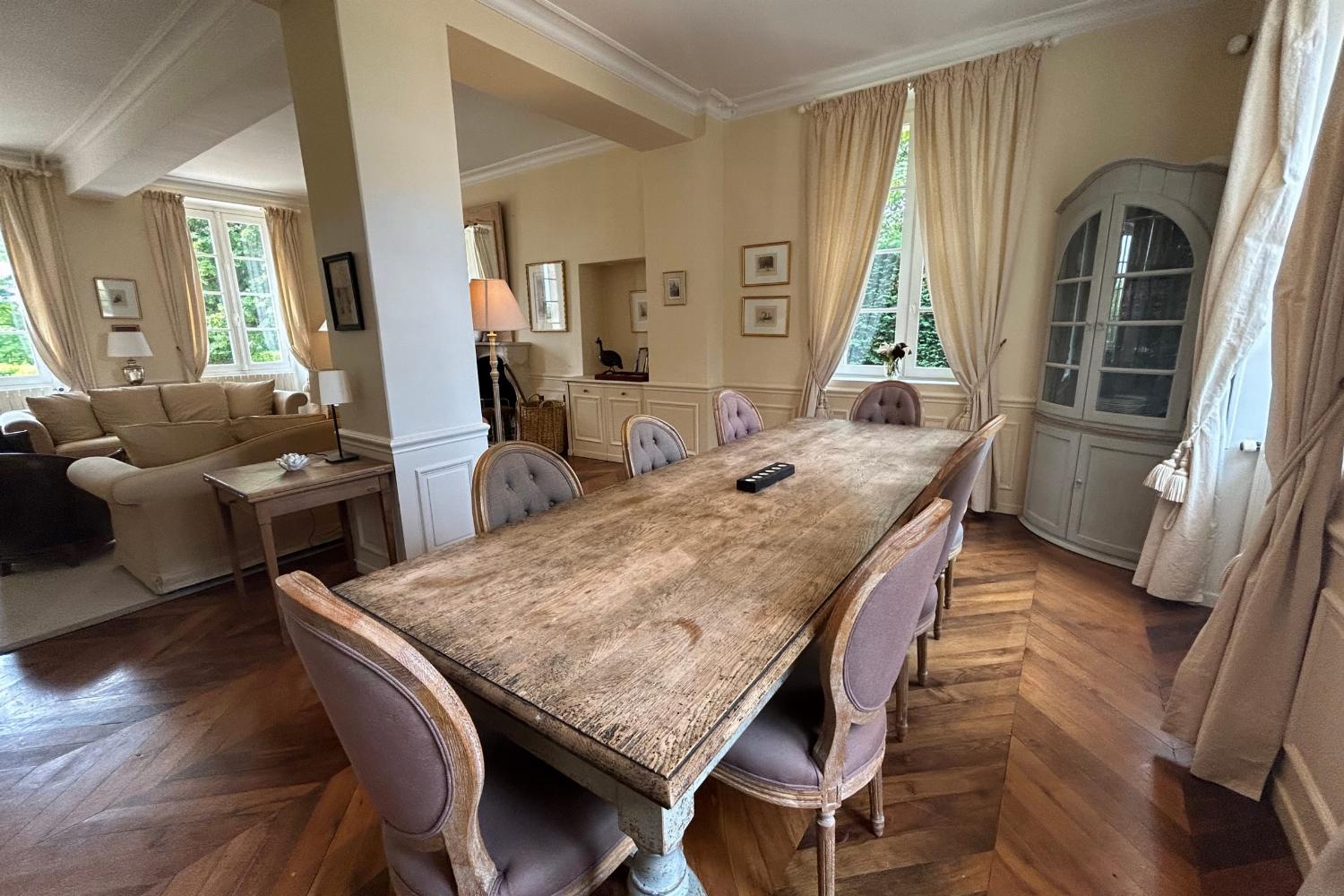 Dining room | Holiday château in Burgundy