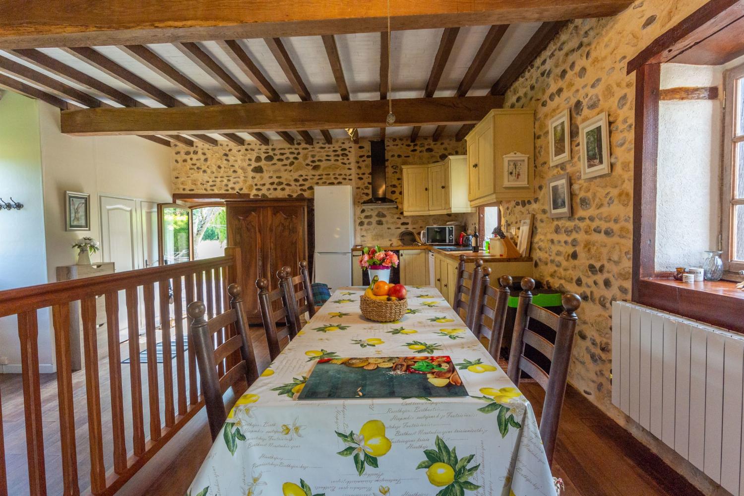 Dining room | Holiday home in Pyrénées-Atlantiques