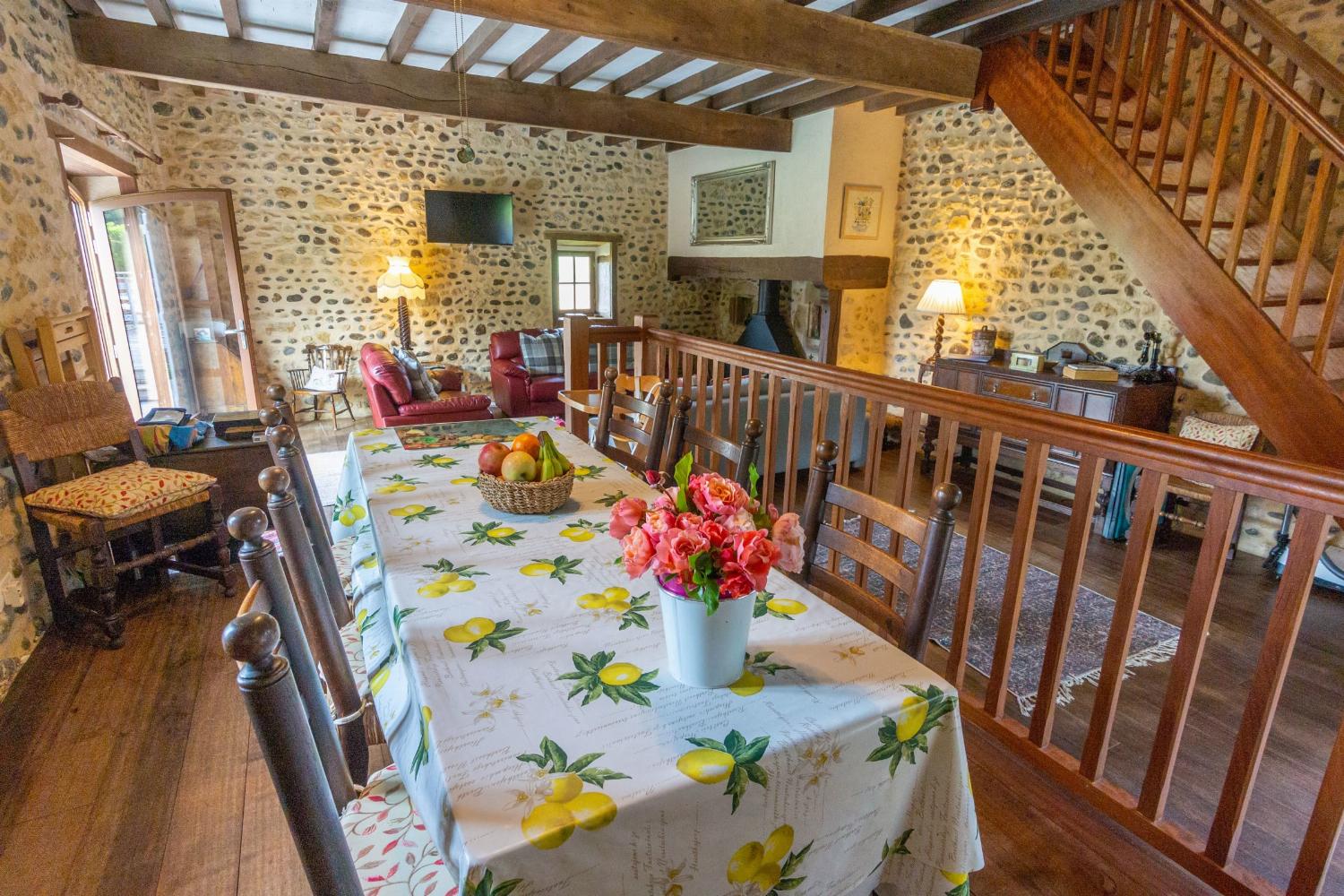 Dining room | Holiday home in Pyrénées-Atlantiques