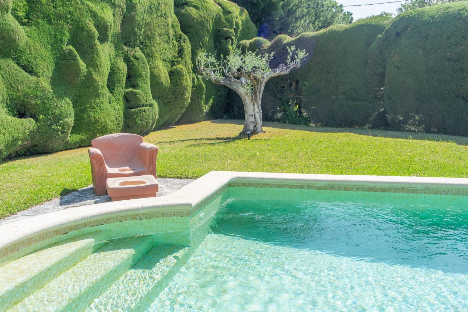 Private pool