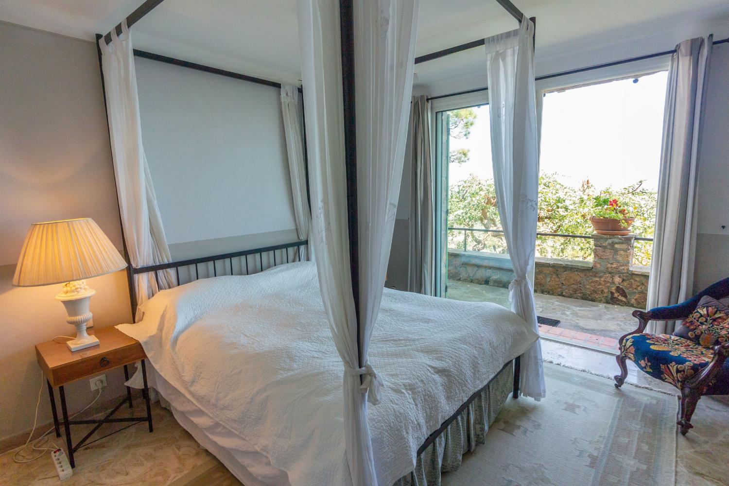 Bedroom | Holiday villa in Provence