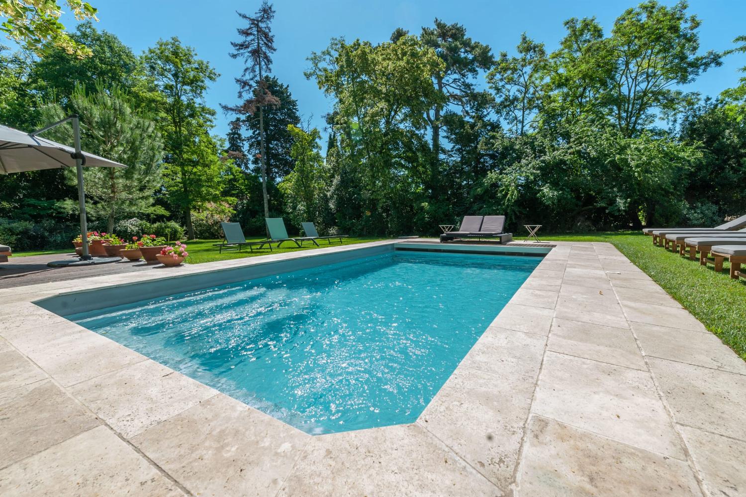 Private pool