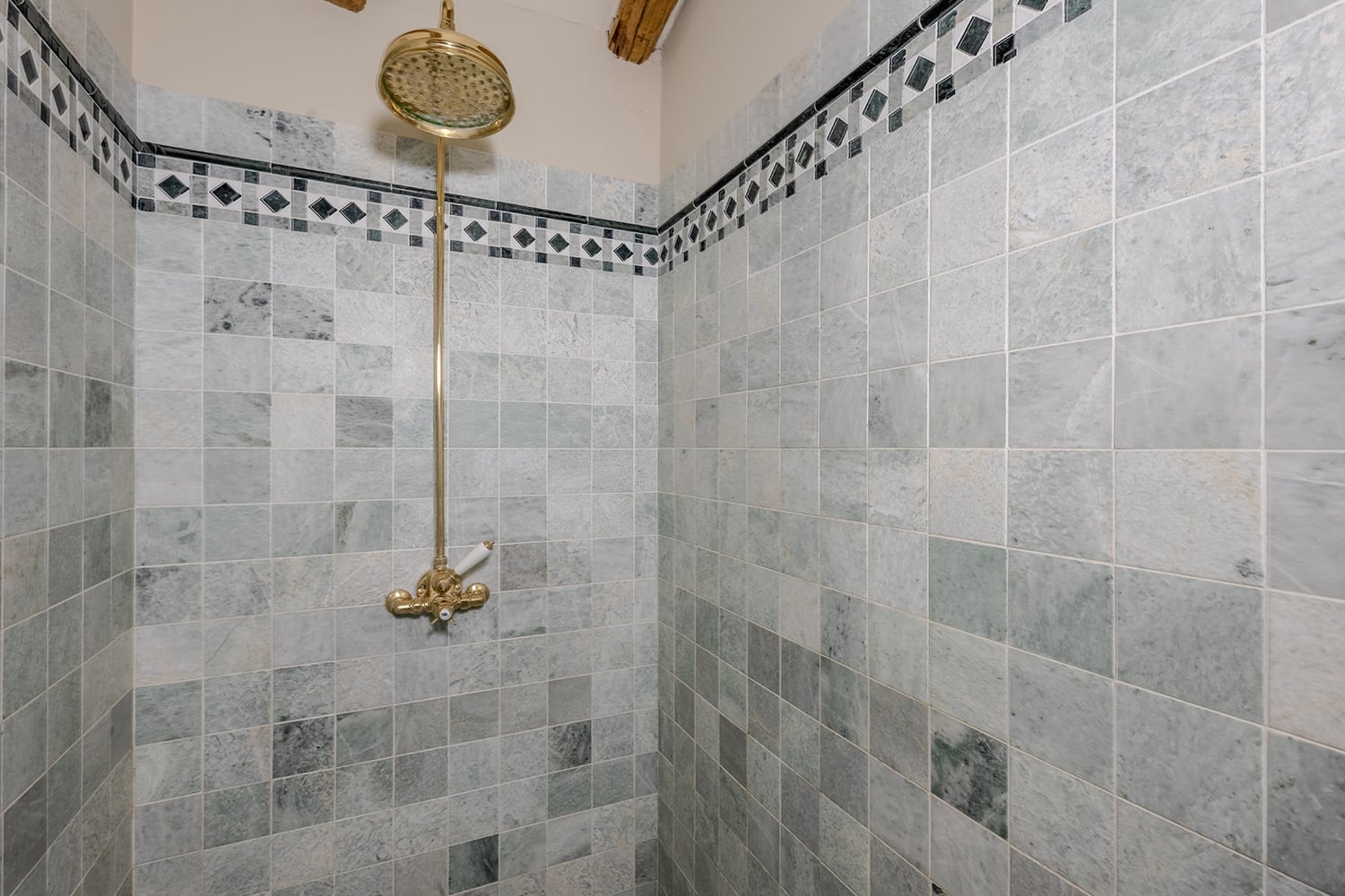 Bathroom | Rental home in Duras Bathroom | Rental home in Duras
