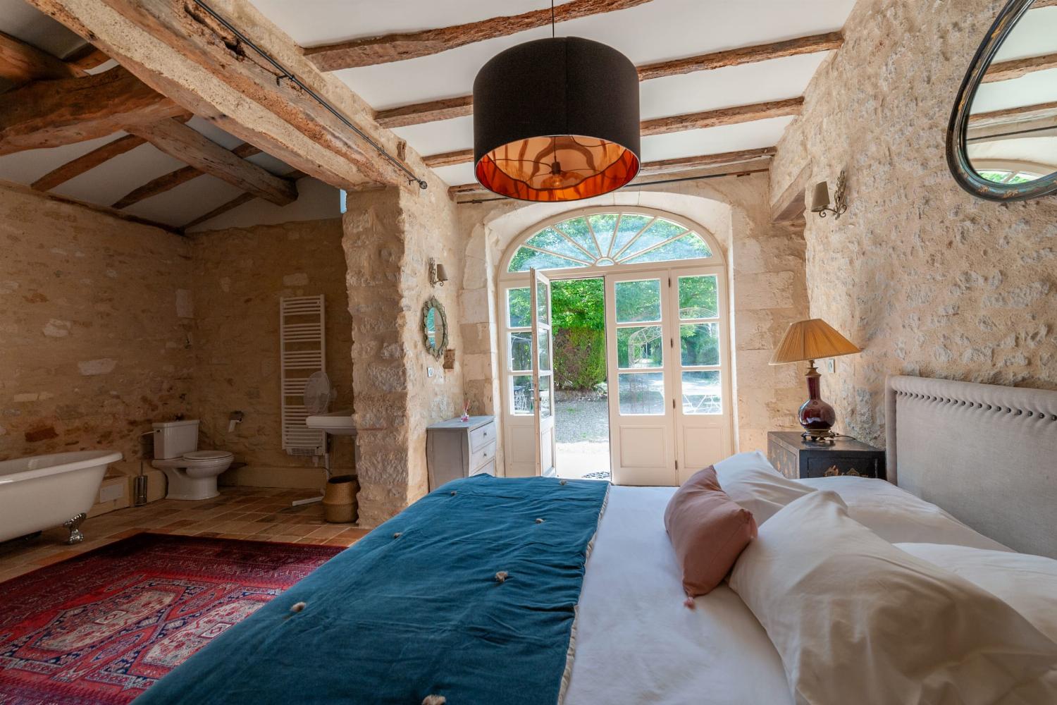 Bedroom | Holiday home in Duras