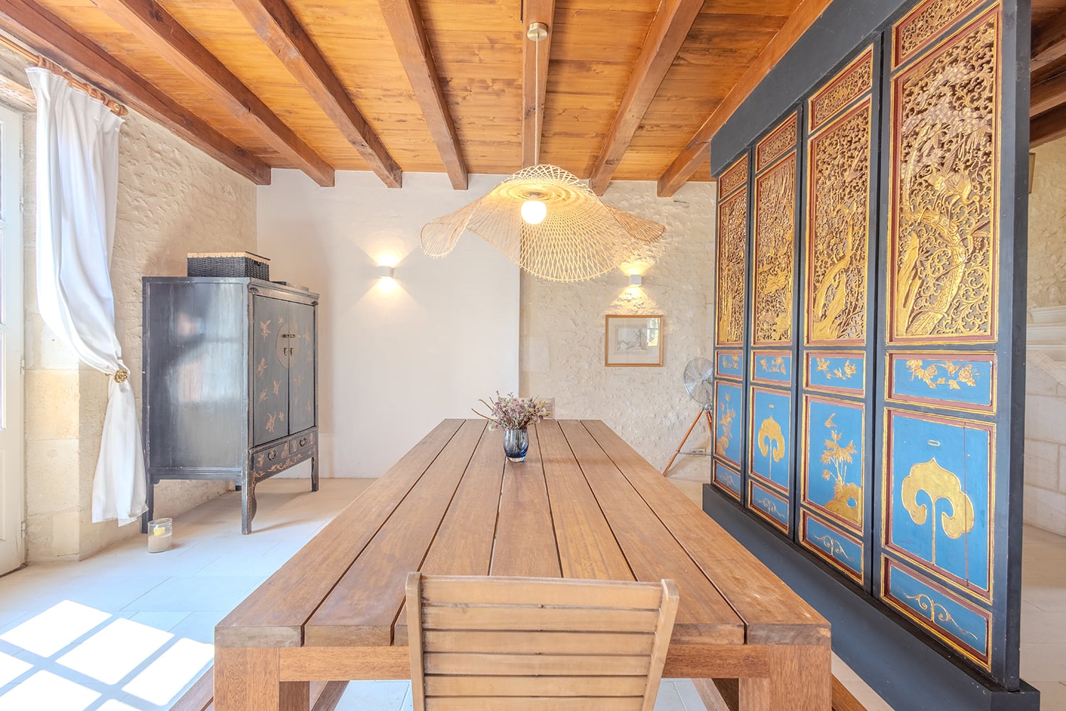 Dining room | Rental home in Duras Dining room | Rental home in Duras