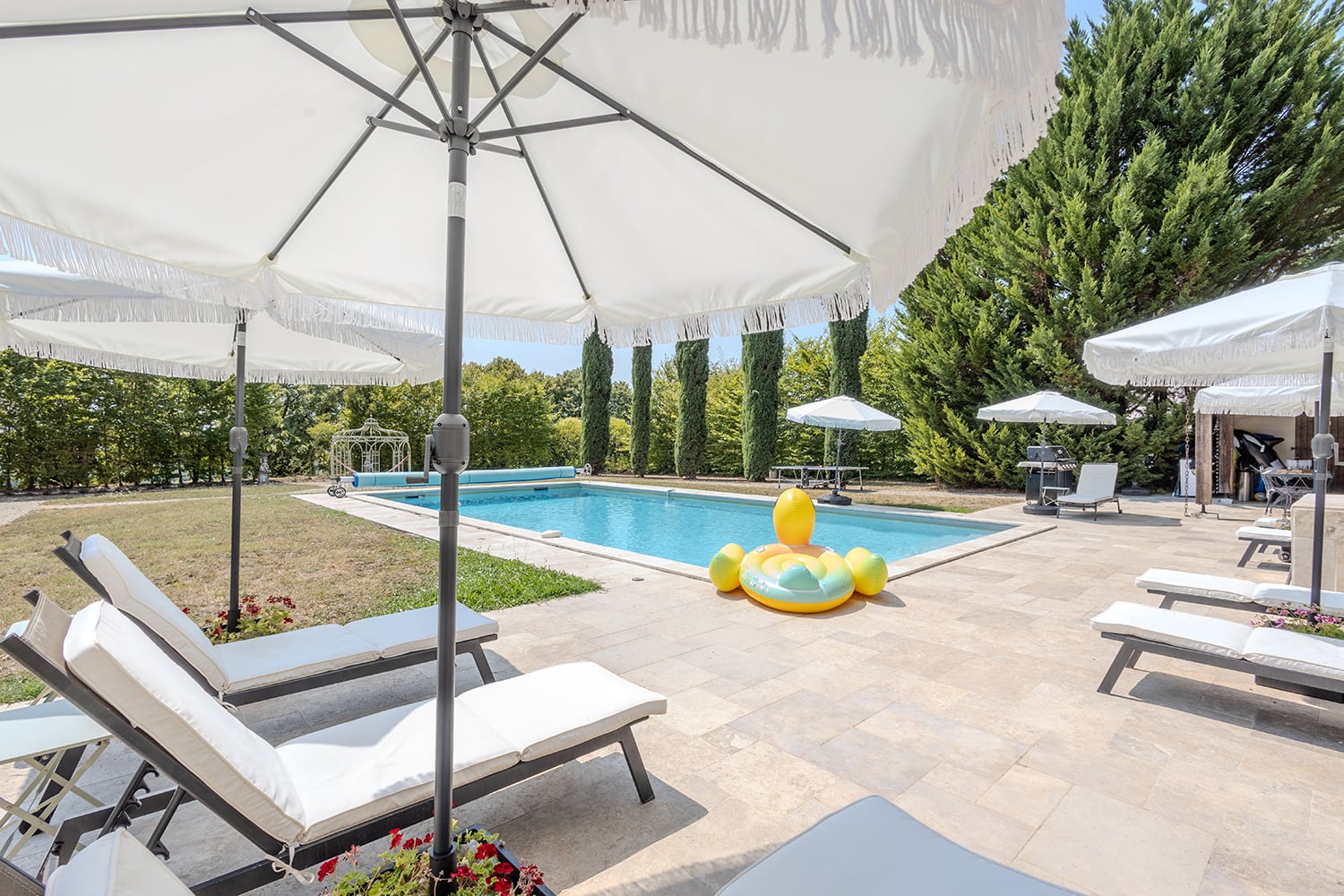 Private heated pool Private heated pool
