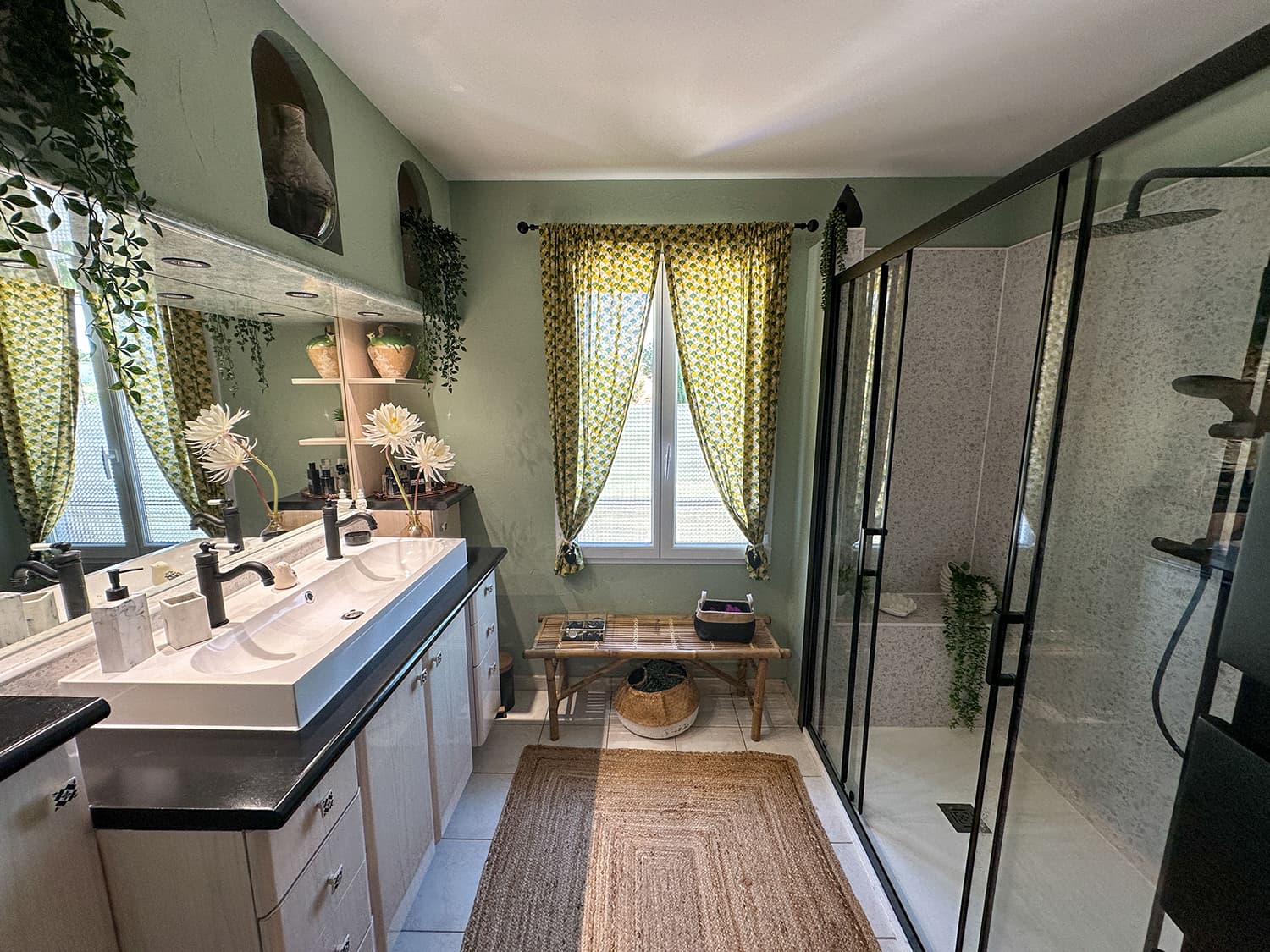 Bathroom | Holiday home in South of France