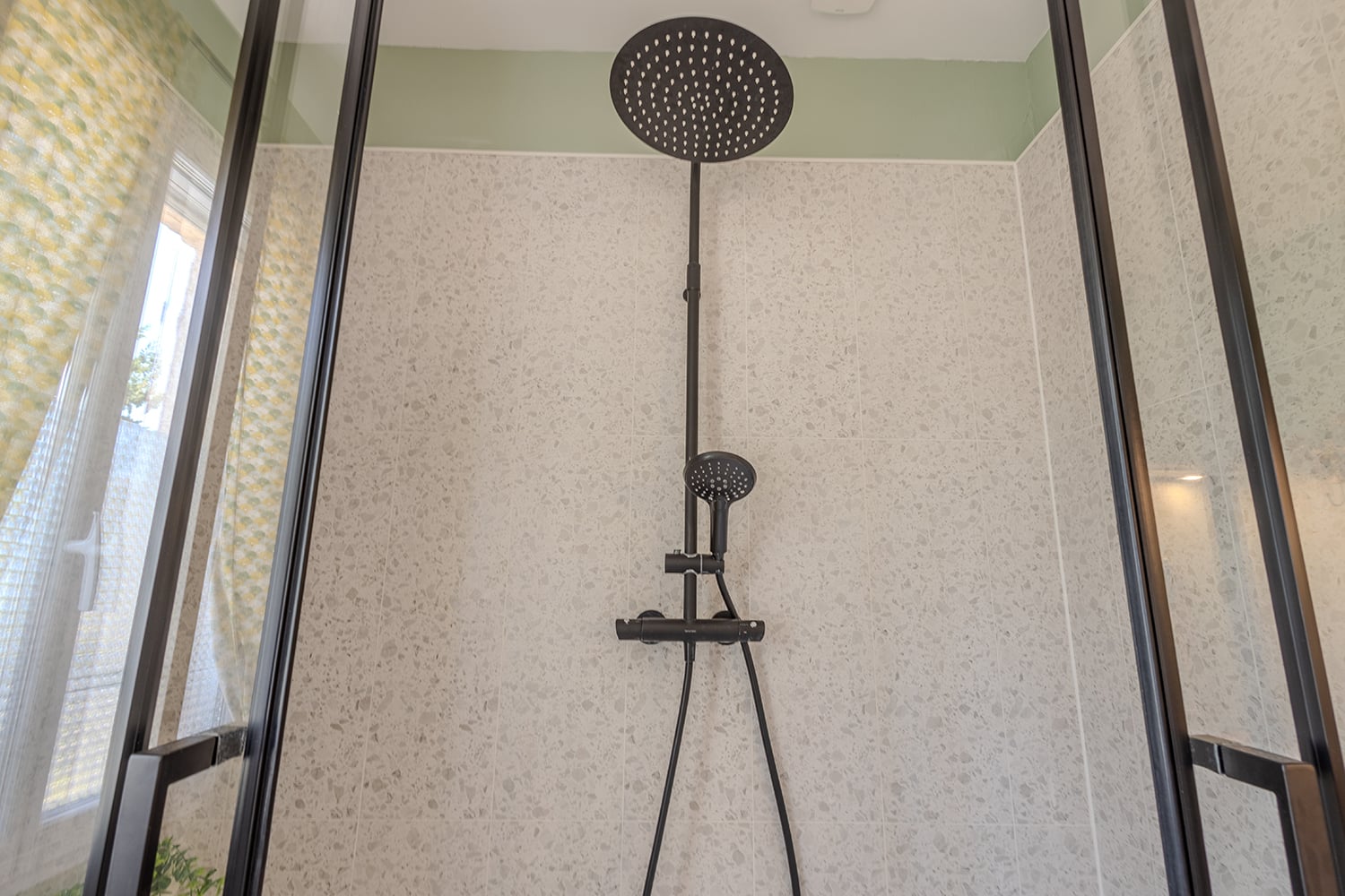 Bathroom | Holiday home in South of France