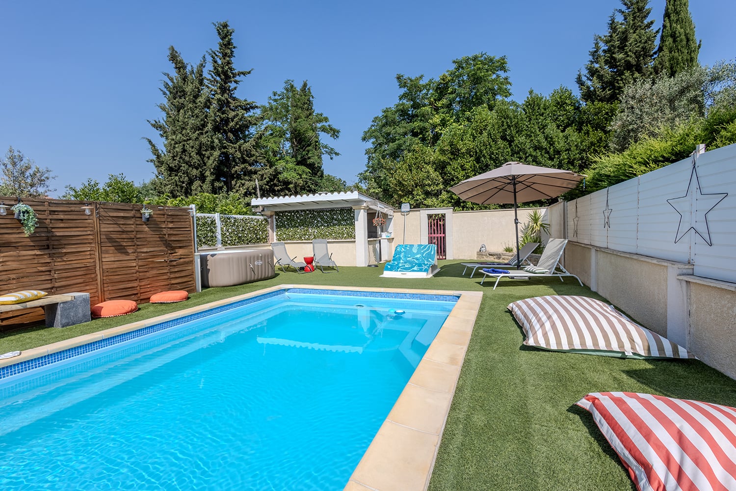 Private pool