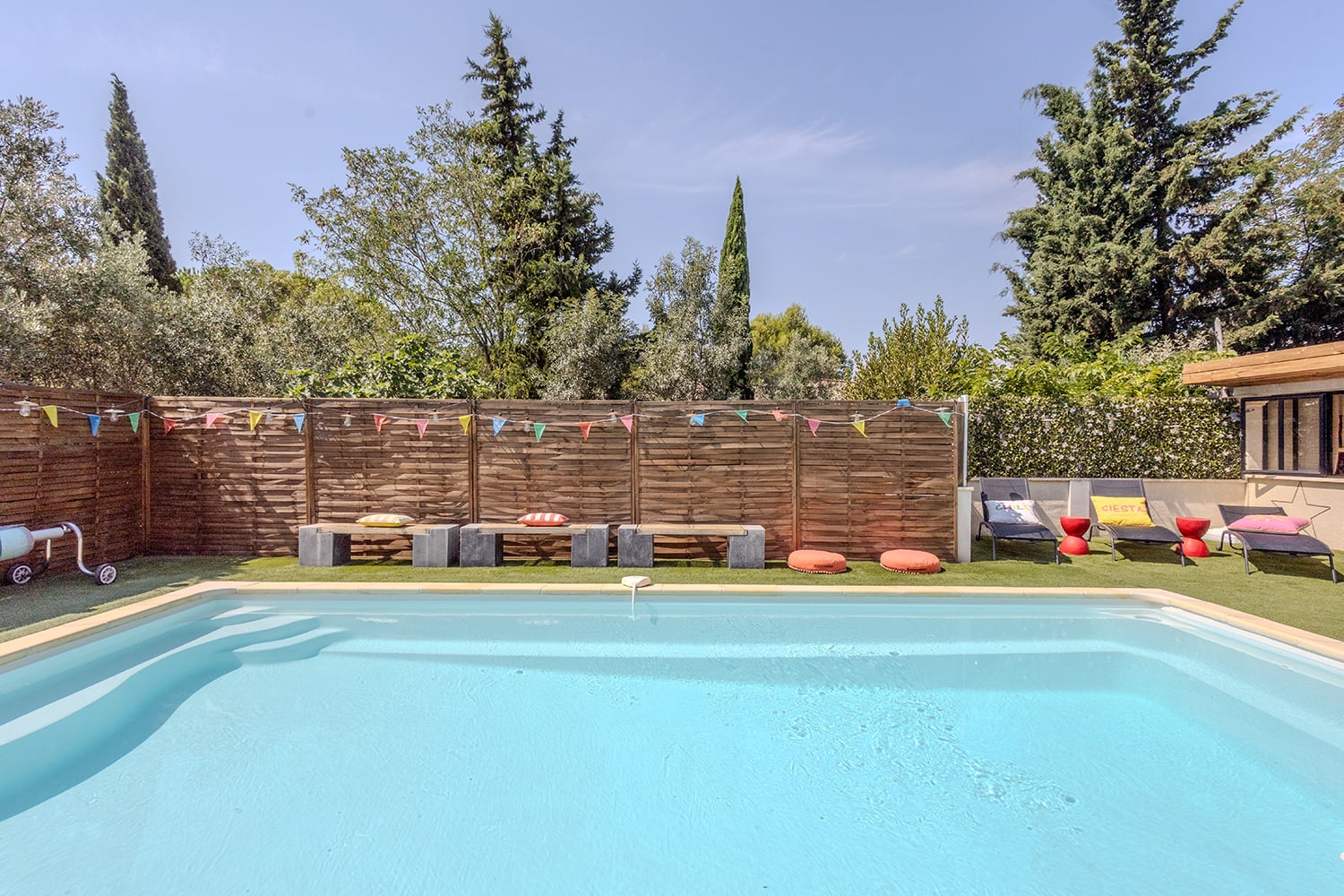 Private pool Private pool