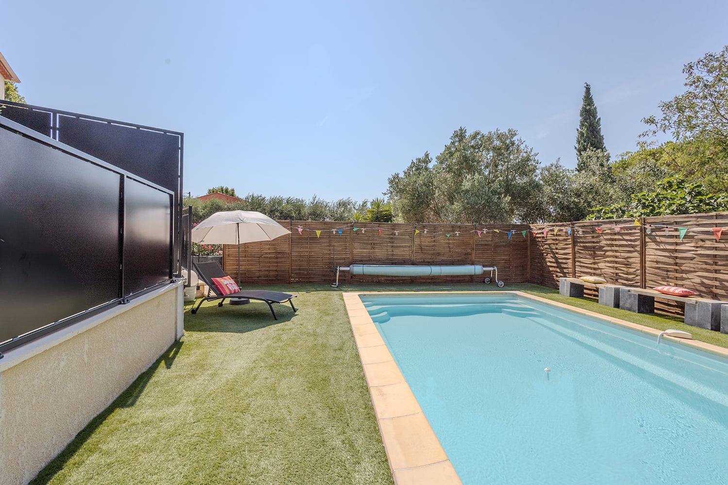 Private pool Private pool