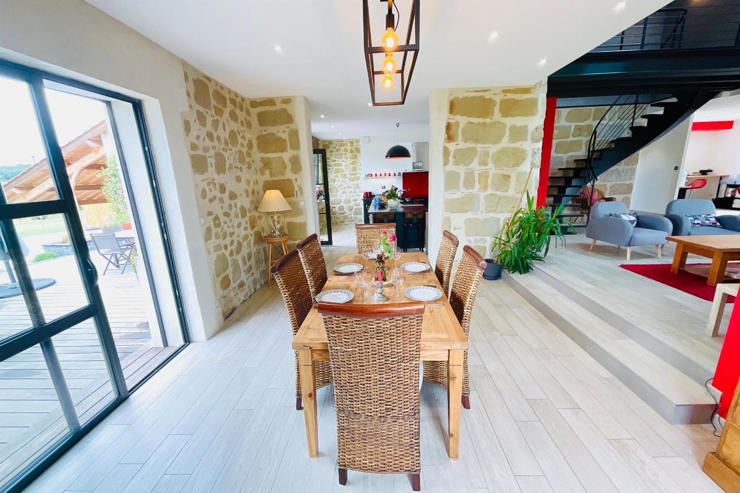 Dining room | Holiday home in Lot-et-Garonne